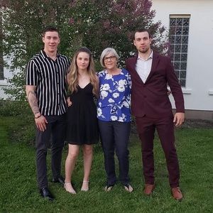 Meet your Posher, Mary-jane